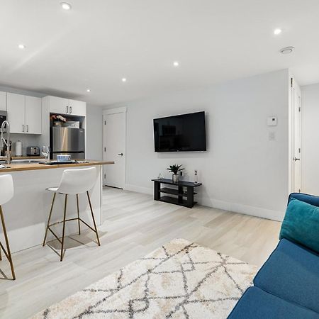 Beautiful 1 Bedroom Apartment - Private Entrance Moncton Dış mekan fotoğraf