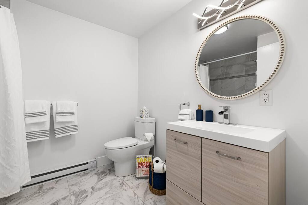 Beautiful 1 Bedroom Apartment - Private Entrance Moncton Dış mekan fotoğraf